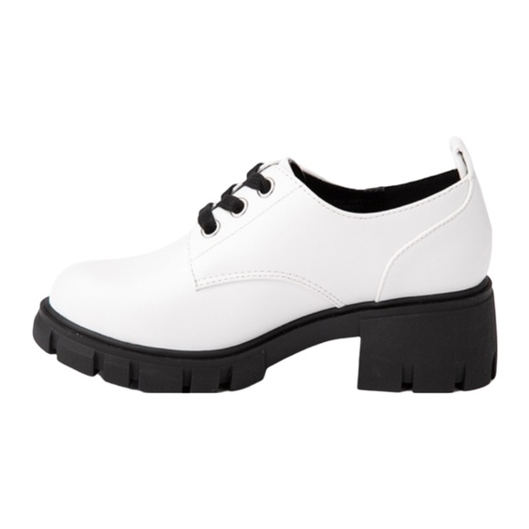 NIB Sarah-Jayne Jolene Lugged Oxford Casual Shoe - Picture 1 of 4